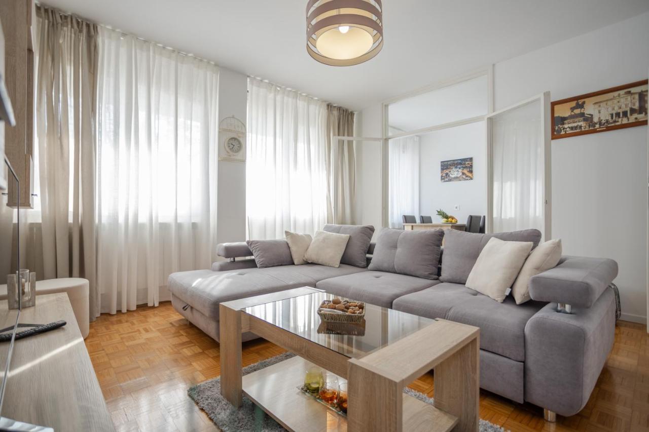 Apartment Sara Beograd Ngoại thất bức ảnh